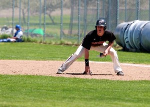 Cole Gruber Neb Omaha on base
